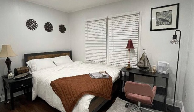 RENOVATED bed w PRIVATE BATH n GYM n library