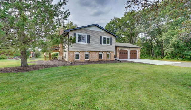 Renovated Blaine Farmhouse w/Farm Animals!