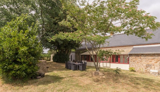 Renovated Breton Cottage with Parking & WiFi