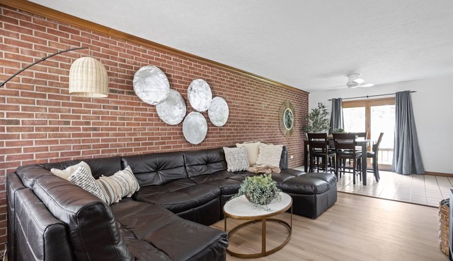 Renovated Brownsburg Retreat - 30mins from Indy