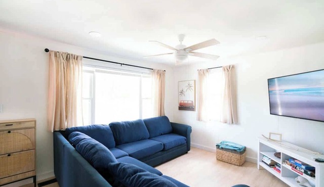 Renovated Bungalow - Pet Friendly