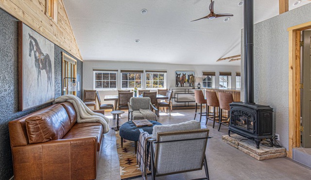 Renovated Cabin on 300 Acres - 20 Minutes to Durango