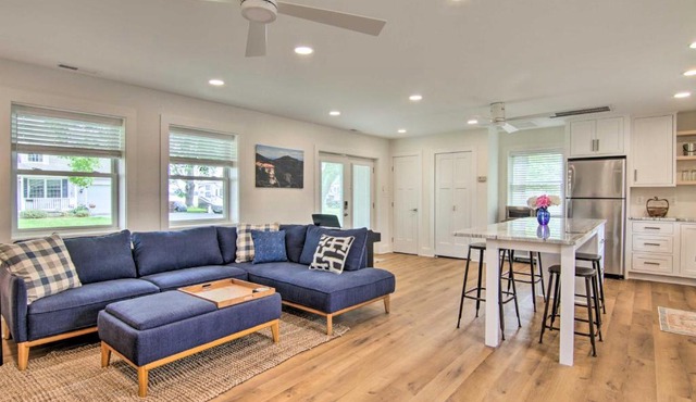 Renovated Cambridge Retreat with Patio and Grill!