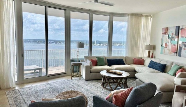 Renovated Caribe Penthouse 3/3 Sleeps 12