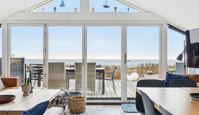 Renovated coastal house with views in Bisserup