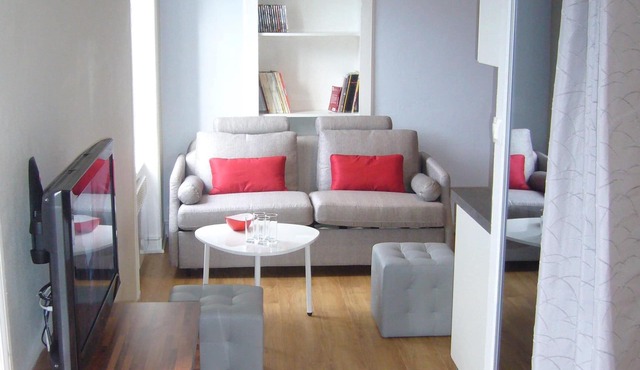 Renovated comfortable apartment side sea view in Roscoff