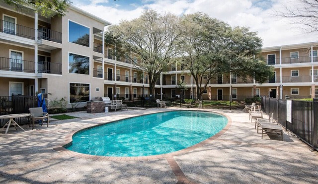Renovated Condo In A Lovely Gated Community