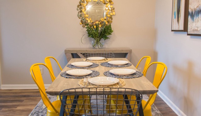 Renovated Condo Near Outlets, 3.5 Miles to the Beach