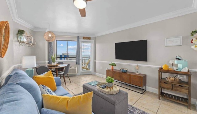 Renovated Condo with Gorgeous Ocean Views
