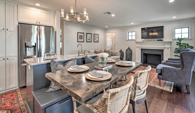 Renovated Cottage w/ Patio by TX A&M Campus!