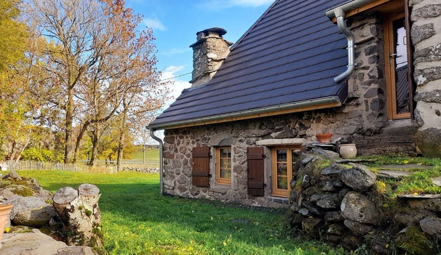 Renovated cottage for 4 pers. with equine accommodation, Saint-Front