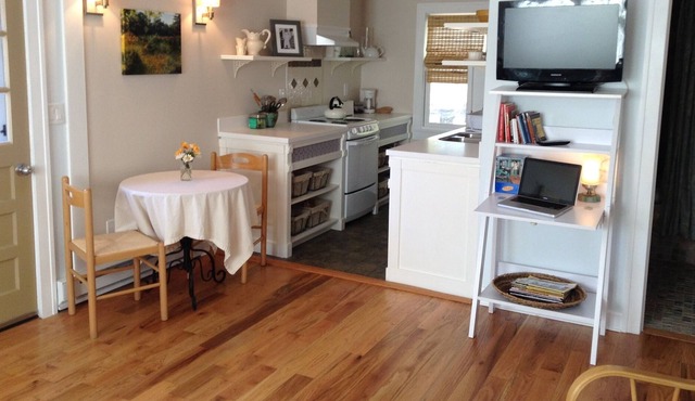 Renovated Cottage in the Heart of Hudson Valley close to Walkway Over Hudson