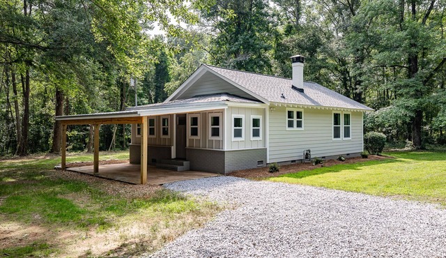 Renovated Cottage on 5 Acres near Athens!