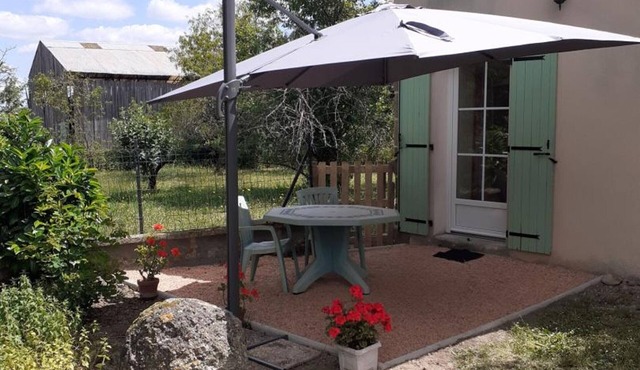 Renovated cottage with private terrace and pets allowed