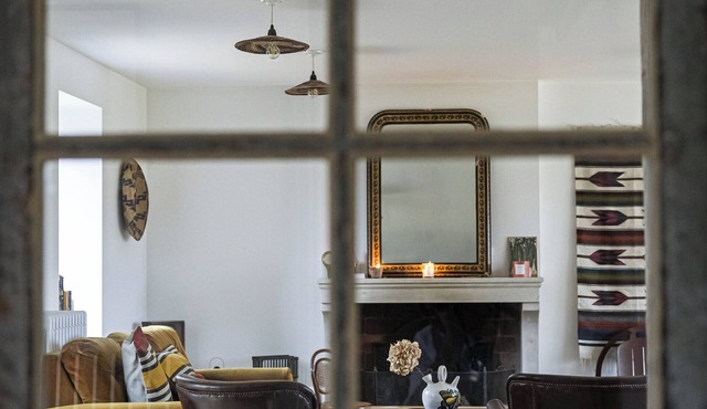 Renovated country house 1 h from Paris