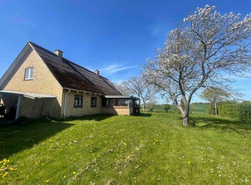 Renovated Country Home 50 M From The Sea
