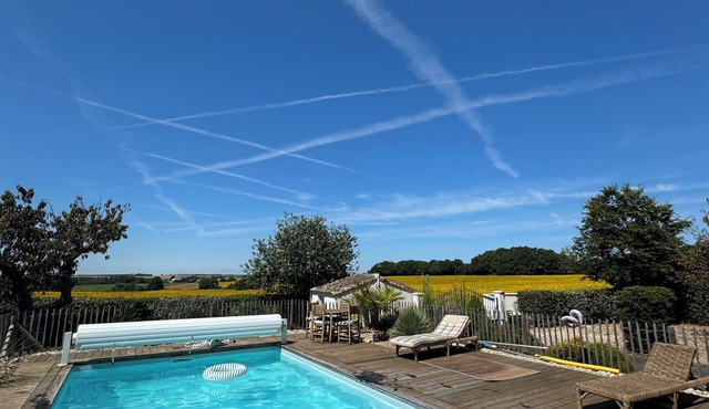 Renovated country house with swimming pool