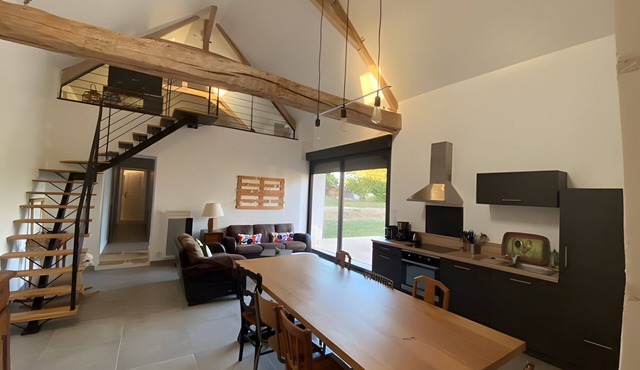 Renovated Country House in Peaceful Countryside Setting