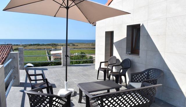 Renovated, cozy house with sea views