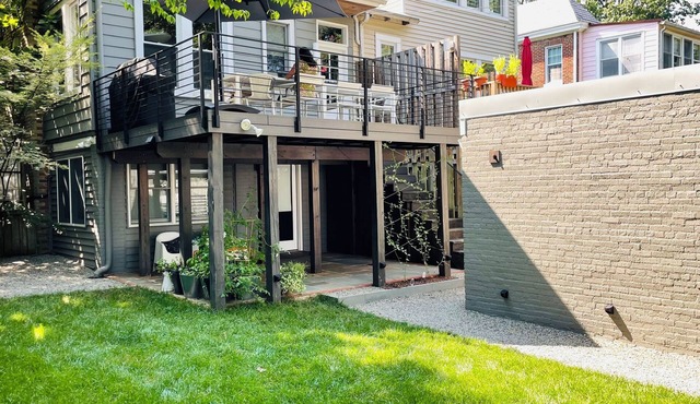Renovated Designer Garden Suite - Private Patio