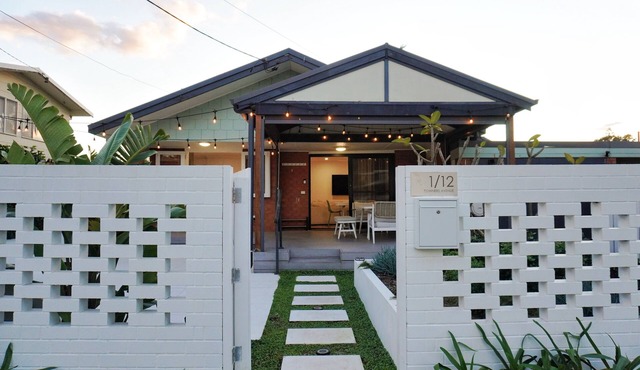 🏖️ Renovated Family Beach House, Walk to Sand 🌊