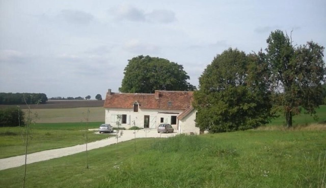 Renovated farm in peaceful setting with internet and large outdoor area