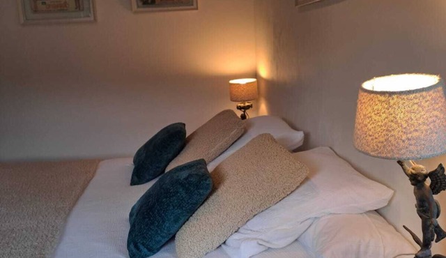 Renovated Farm House Bed breakfast close to Macon