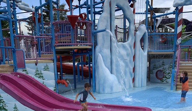 Renovated Farmhouse on Snowmobile Trail With Firepit & Mountain Views, 10 min From Bretton Woods