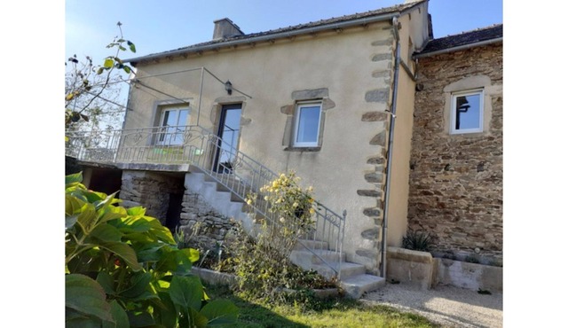 Renovated farmhouse in the heart of Aveyron 10 minutes from the A88