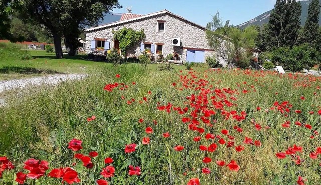 Renovated farmhouse in Savournon. Open countryside, at the foot of Jubeo mountain.