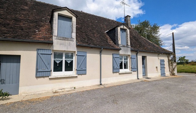 *Renovated Farmhouse in Berry: Near Forests, Castles, and Zoos*