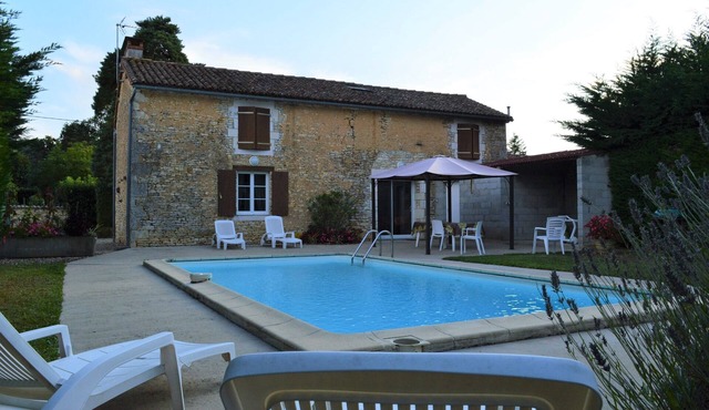 RENOVATED FARMHOUSE WITH PRIVATE POOL