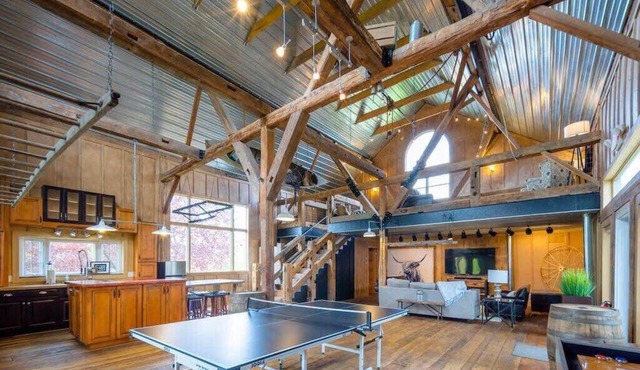 Renovated Farmhouse with Game Barn & Firepit Fun