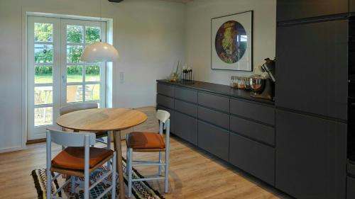 Renovated Farmhouse With Starry Sky Views