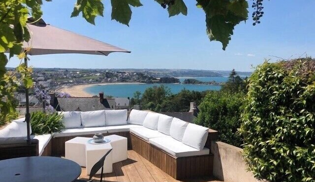 Renovated fisherman's cottage, beautiful sea view, 6/8 pers.