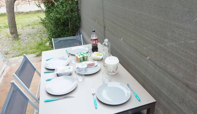 Renovated flat with air conditioning