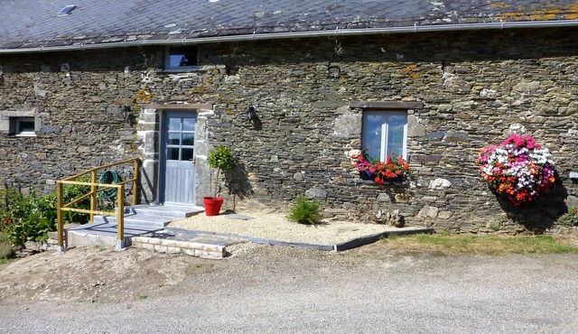 Renovated Cottage In Central Brittany close to the Nantes Brest canal