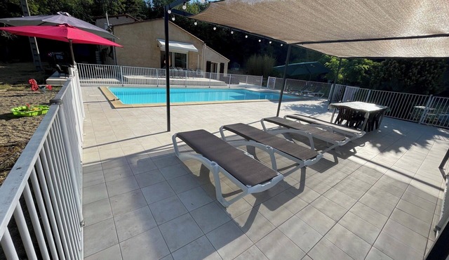 Renovated farmhouse in a natural setting, exceptional setting