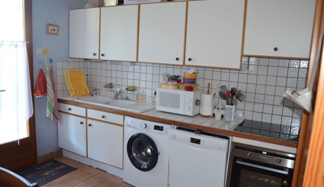 Renovated house 15 kilometers from the ocean. Pets not allowed.