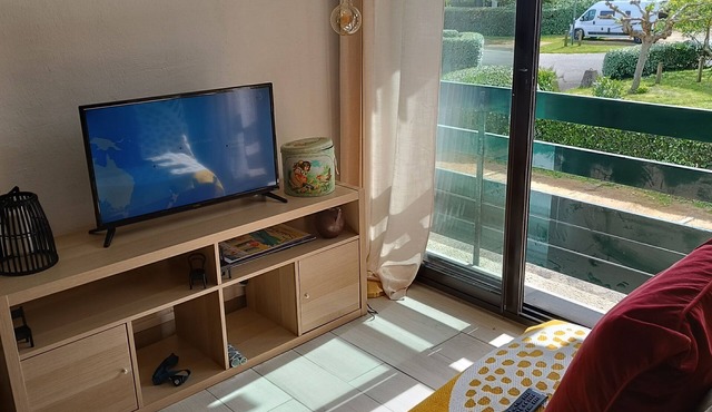 Renovated, functional apartment on Vieux Boucau marine lake.