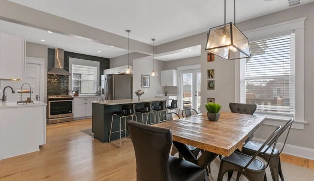 Renovated gem near dining & entertainment