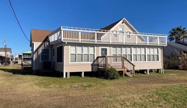 Renovated Historic POC Bayhouse!