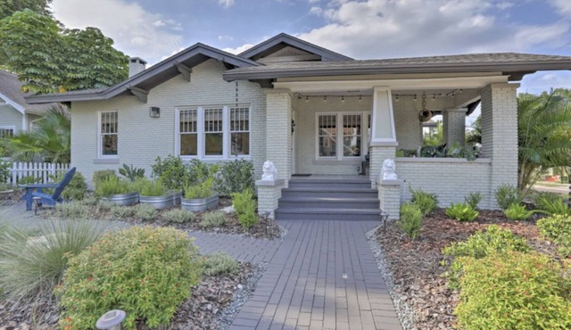 Renovated Historic Northeast Home walking distance to DWTN St. Pete & Water