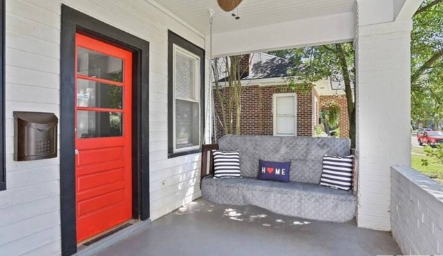 Renovated Historic 5BR home close to everything Savannah has to offer.
