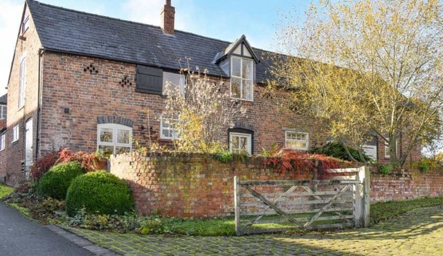 Renovated Historic Cottage with Country Setting