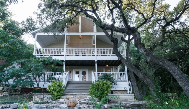 Renovated Historic Lakefront Gem Overlooking Lake Travis and Jones Brothers Park