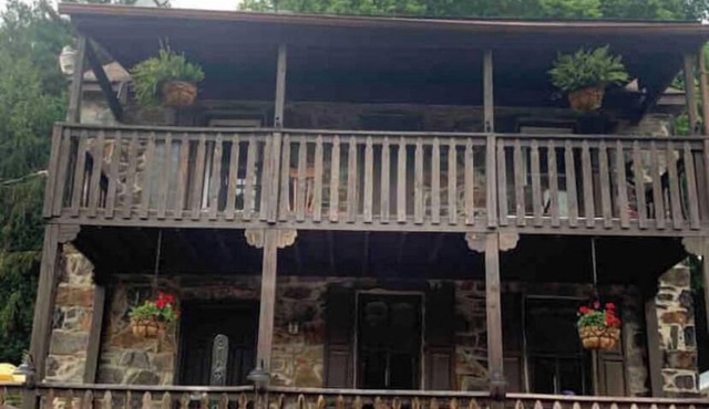 Renovated historic stone house very close to the Potomac River