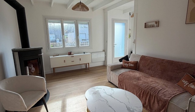 Renovated house less than 150m from the beach/enclosed garden