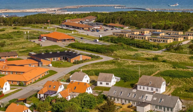 Renovated holiday home with free consumption, close to the North Sea and the.