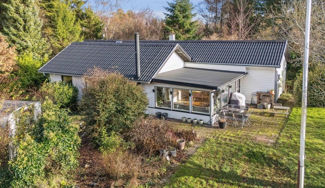 Renovated holiday home near beach and forest